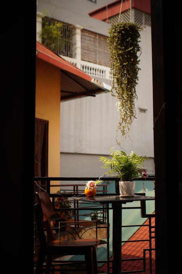 Drift Backpackers *