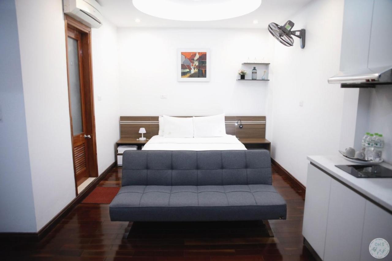 The Center Gem: Lakeside Retreat At Hoan Kiem Apartment Hanoi