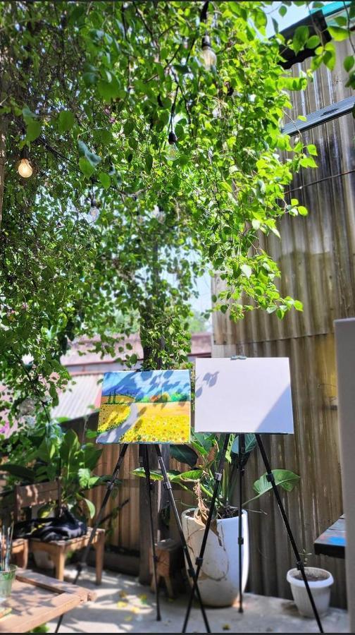 Chu Nhat Cafe & - 12 Ngo 41 Duong Lang - Co So 1 Hanoi