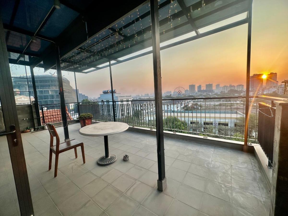 Luxe Paradise Trinh Cong Son Apartment *