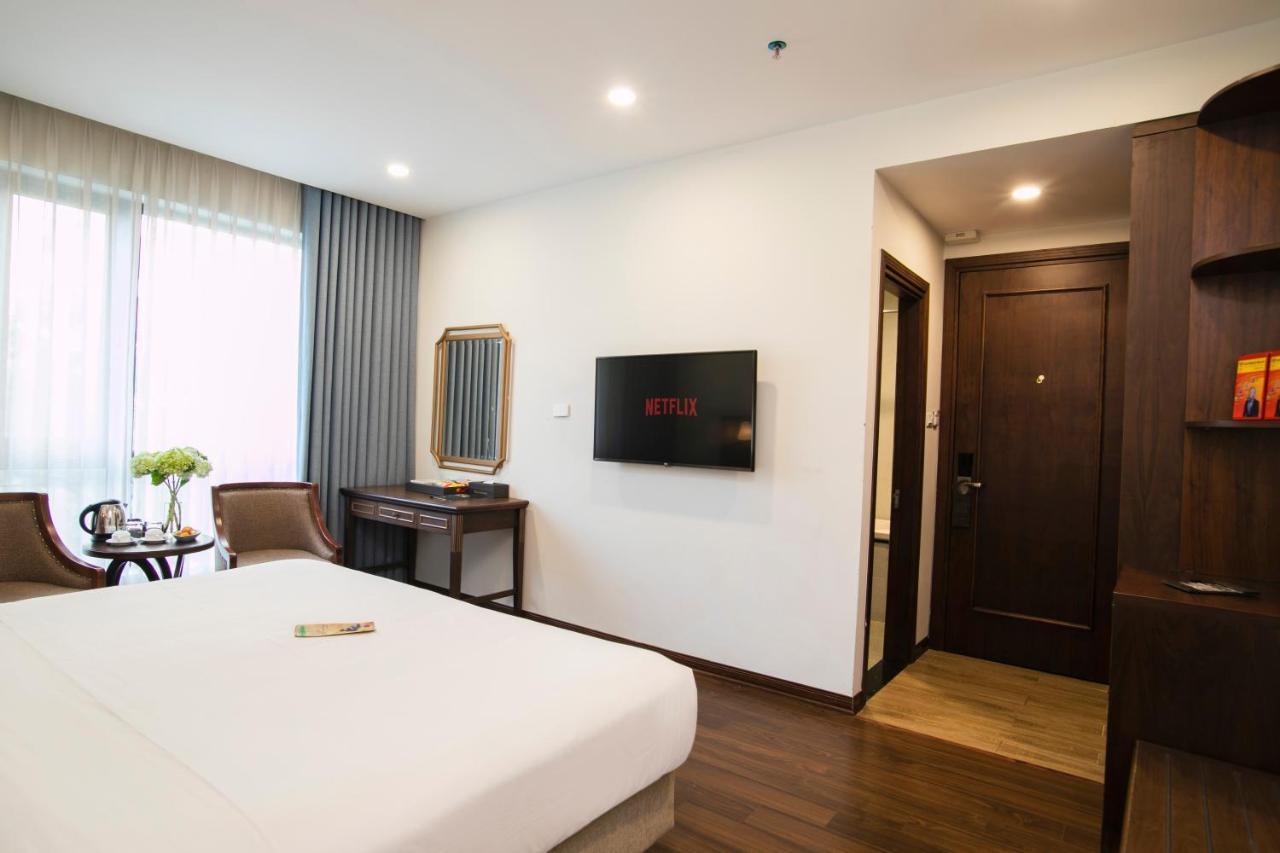 Western Boutique 3*