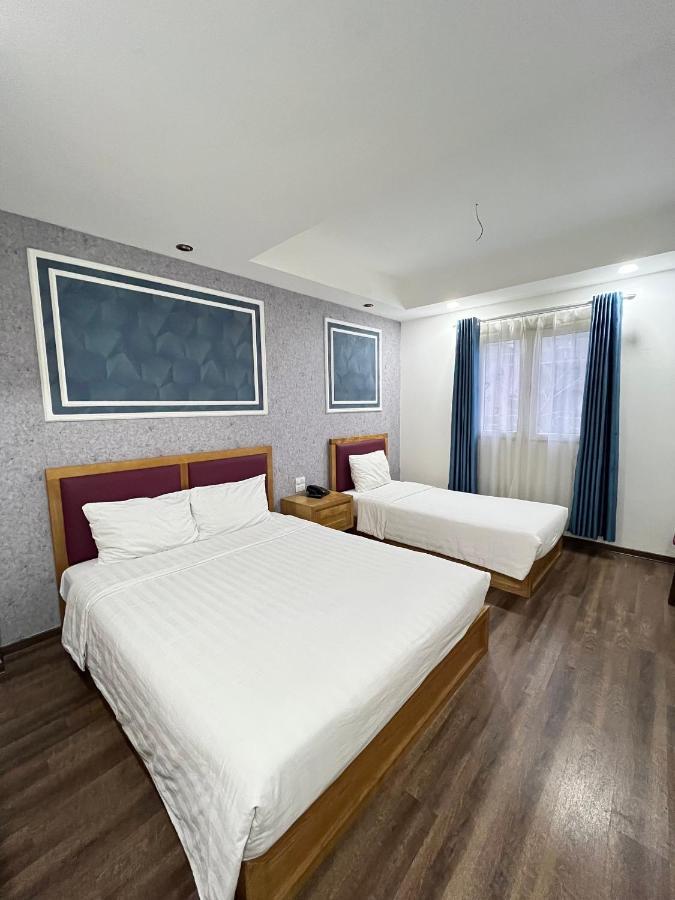 Hotel & 3*