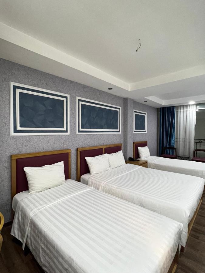 Hotel & 3*