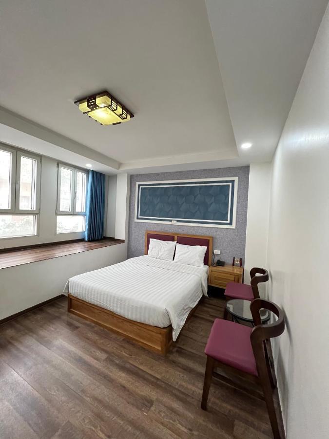 & Hotel