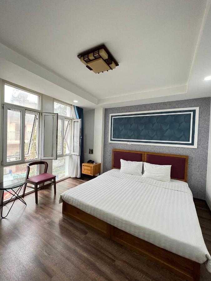 Hotel & 3*
