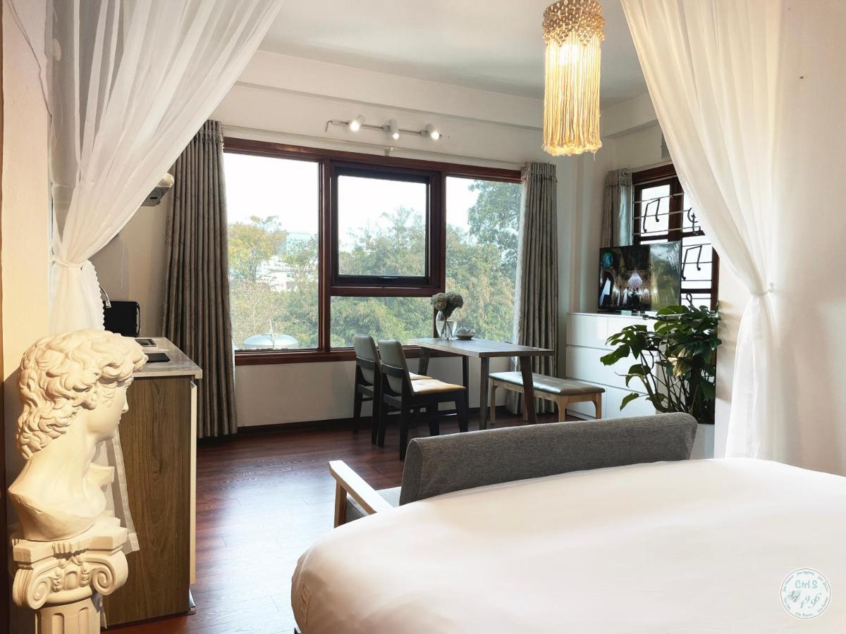 The Center Gem: Lakeside Retreat At Hoan Kiem Hanoi
