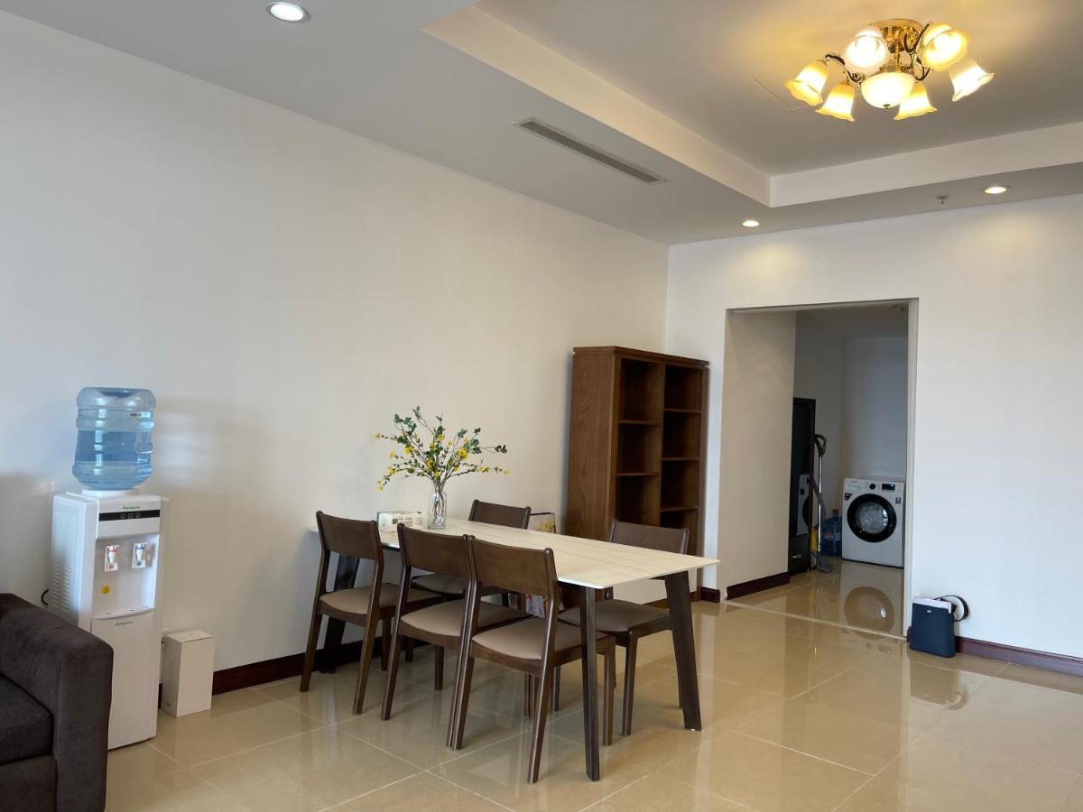Apartment Vinhomes Royal Luxury 2 Br Hanoi