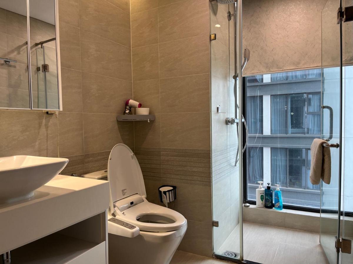 Vinhomes Metropolis Luxury 3br Near Lotte *