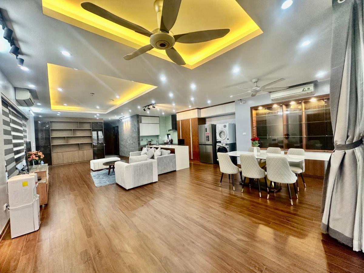 Luxe Paradise Trinh Cong Son Apartment Hanoi