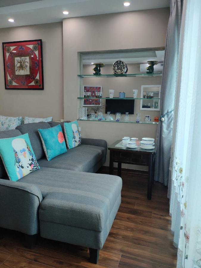 Homestay Nha Pho Ha Noi Sinsoledad - 437 Hong Ha Street *