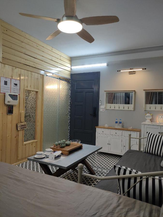 Guest house Homestay Nha Pho Ha Noi Sinsoledad - 437 Hong Ha Street Hanoi