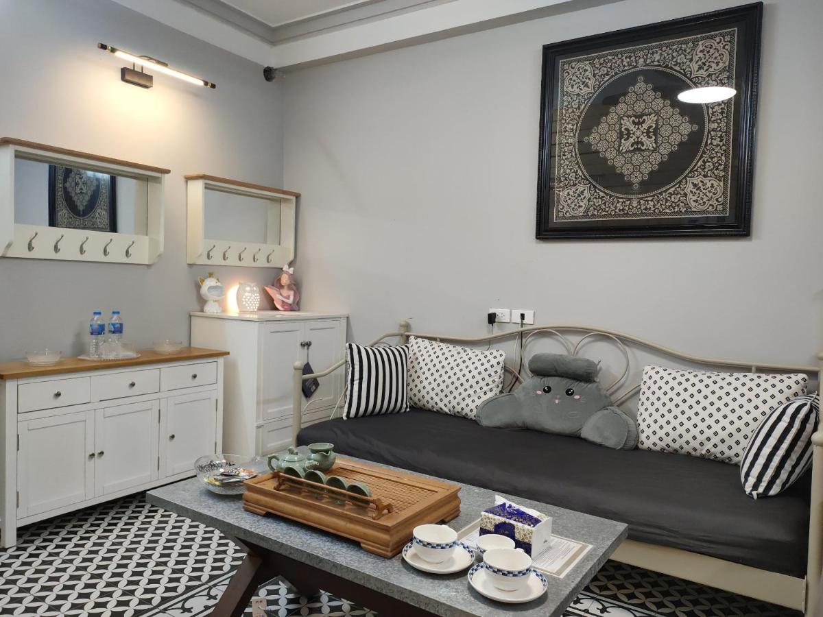Guest house Homestay Nha Pho Ha Noi Sinsoledad - 437 Hong Ha Street *