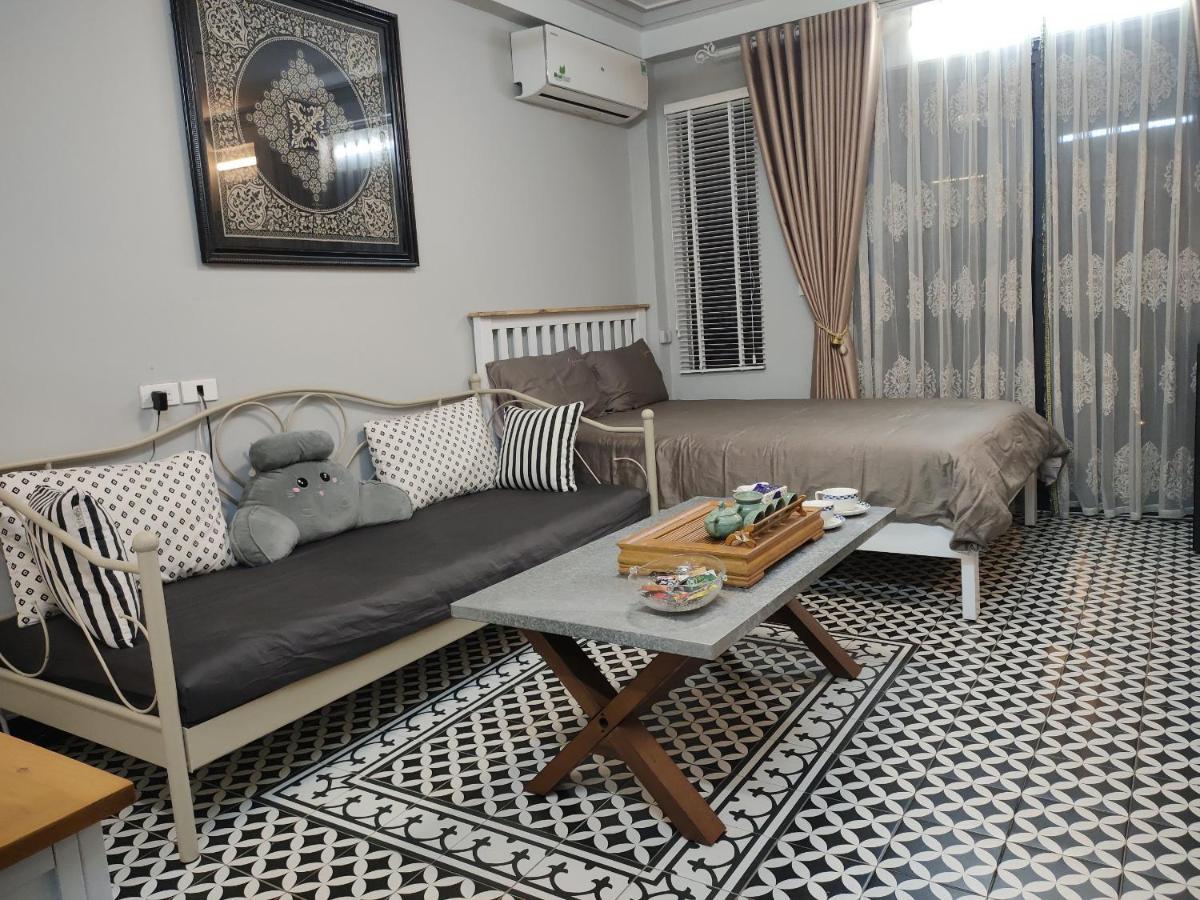 Homestay Nha Pho Ha Noi Sinsoledad - 437 Hong Ha Street *