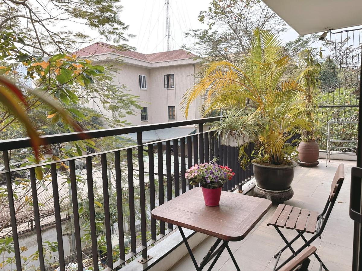 Apartment Luxe Paradise Trinh Cong Son Hanoi