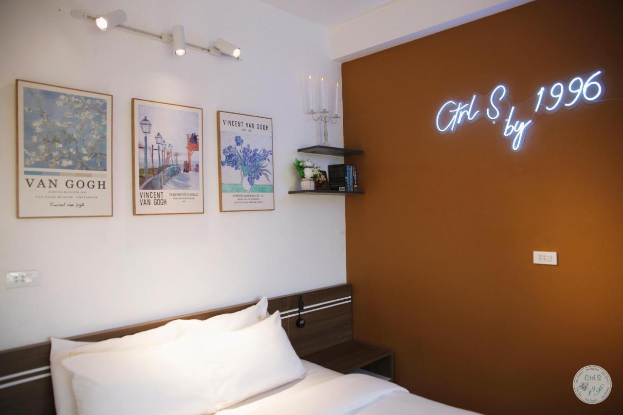 Apartment The Center Gem: Lakeside Retreat At Hoan Kiem