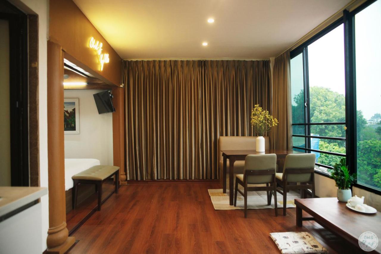 The Center Gem: Lakeside Retreat At Hoan Kiem