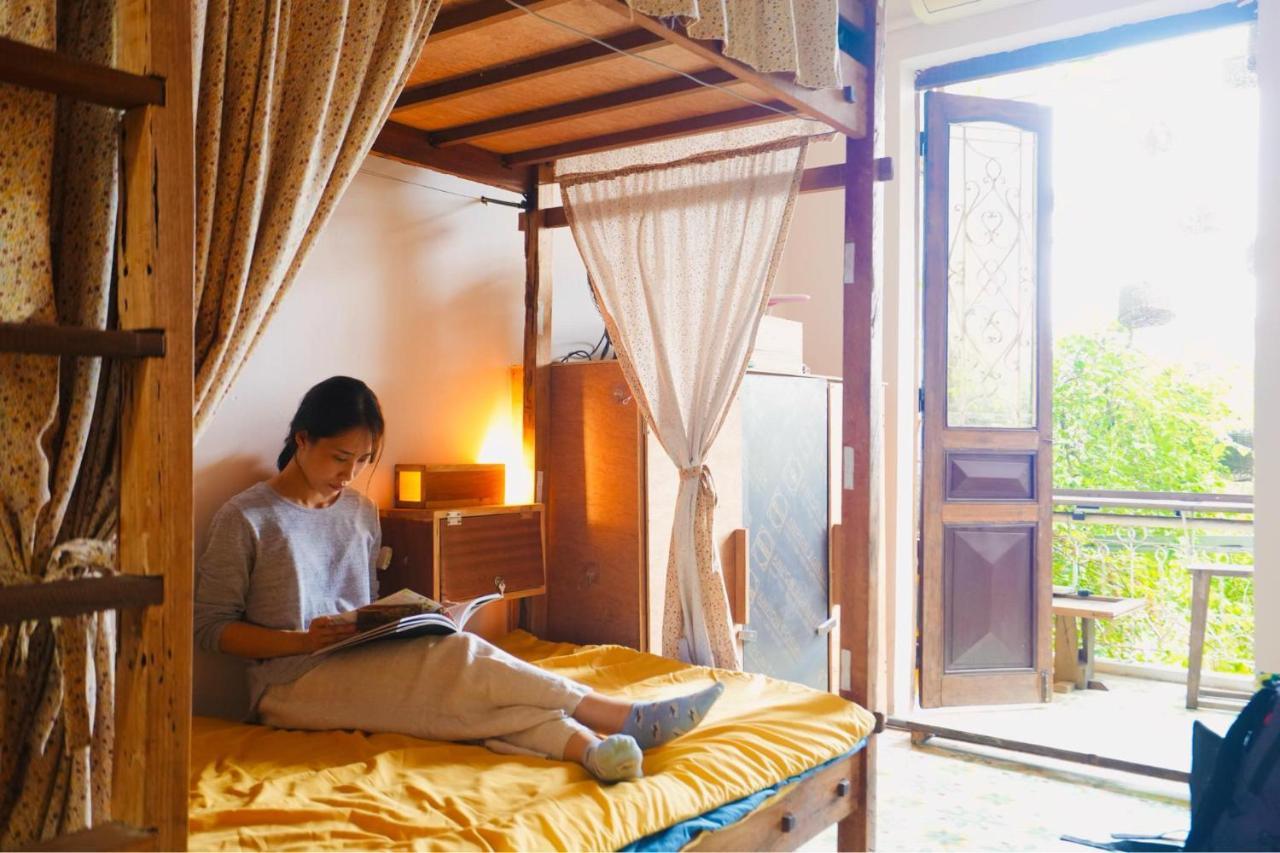 Chu Nhat Cafe & - 12 Ngo 41 Duong Lang - Co So 1