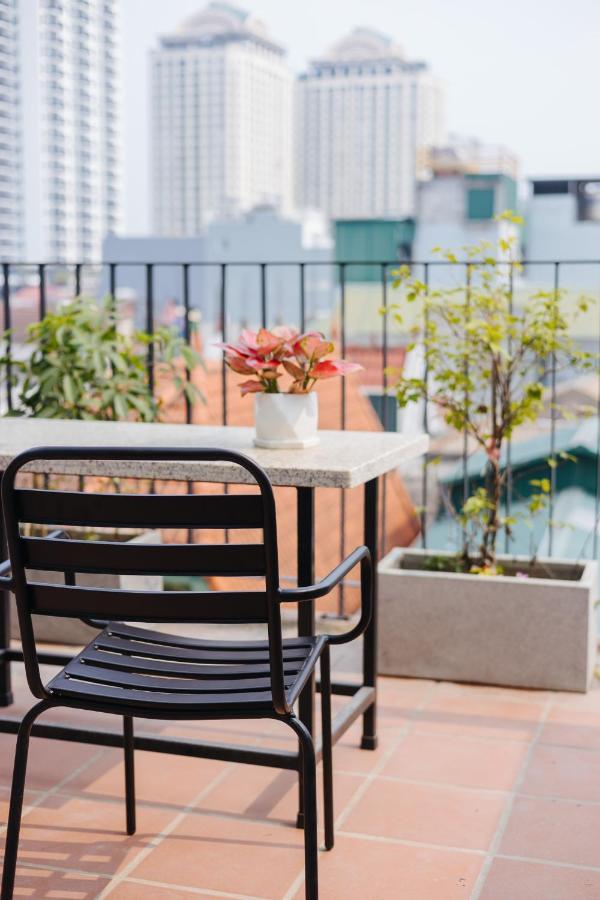 Luck 9 - Westlake Balcony Căn hộ