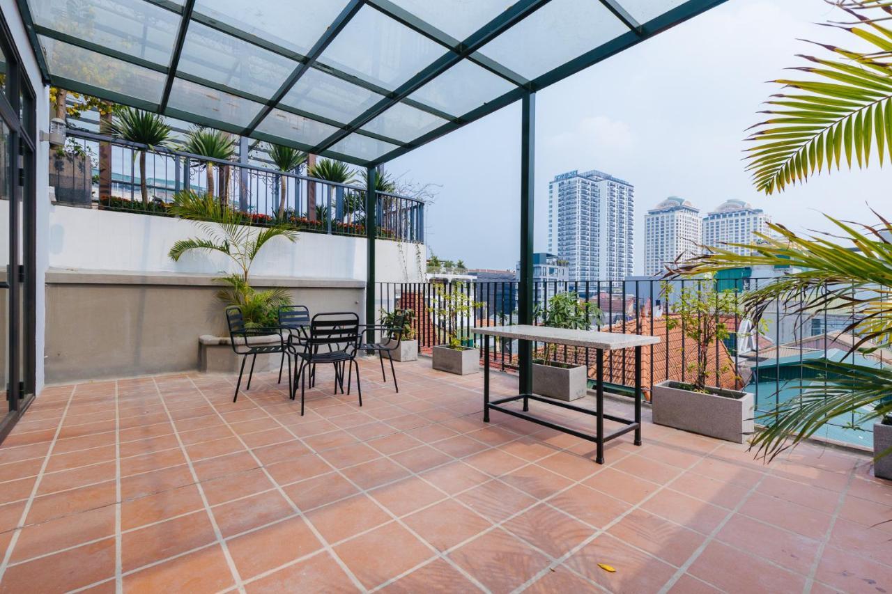 Luck 9 - Westlake Balcony Hà Nội