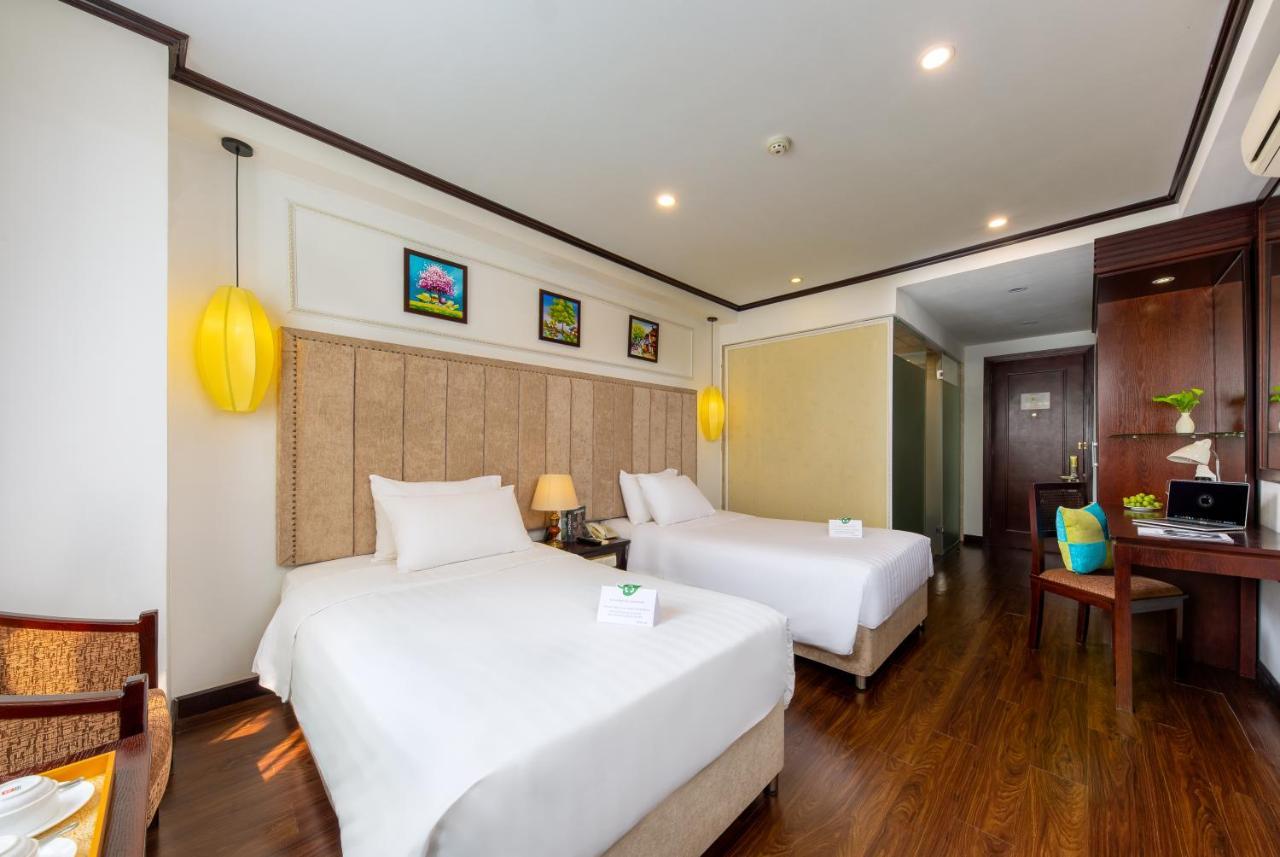 Hotel Babylon Grand & 4*