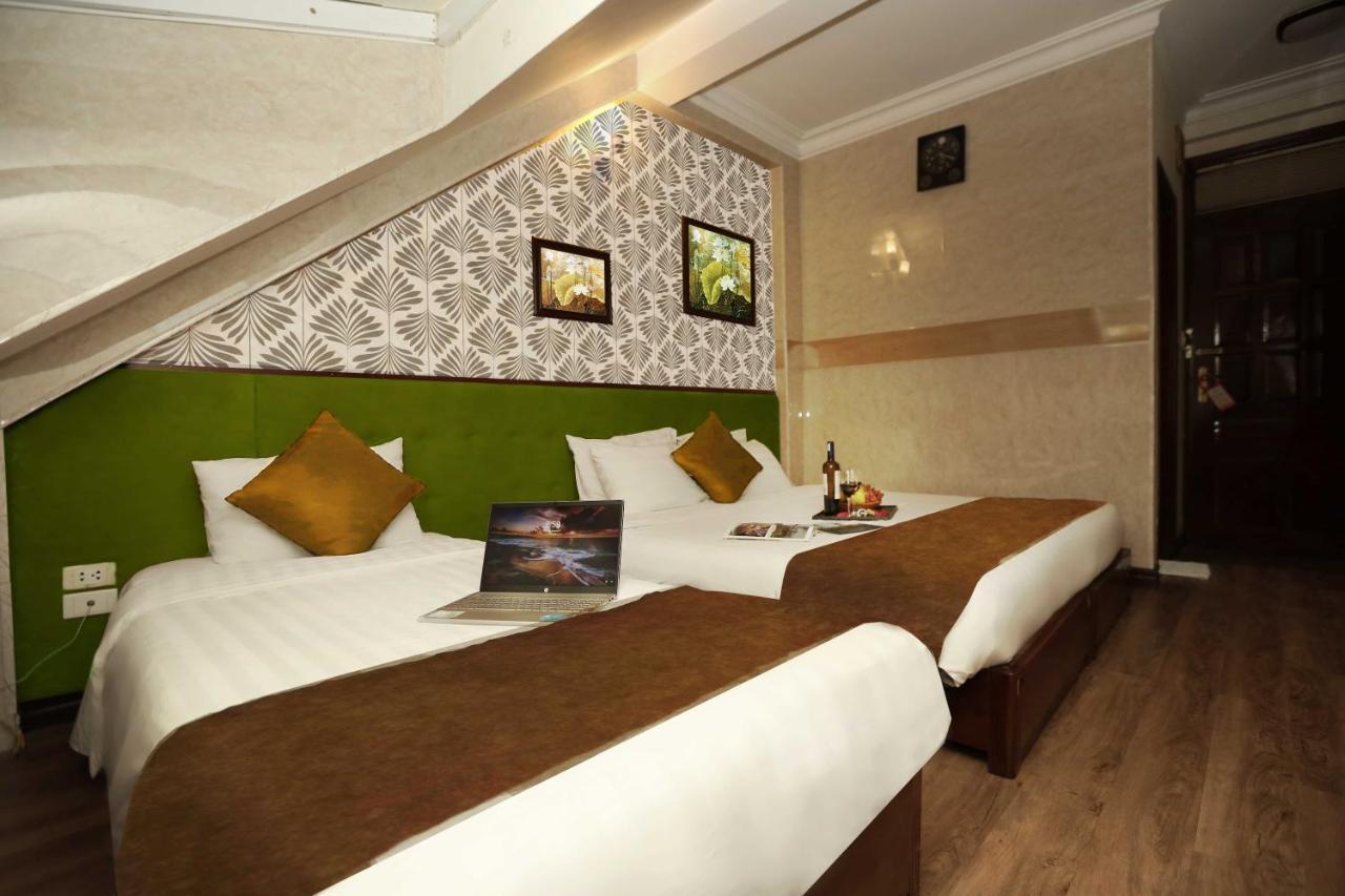 Golden Lotus & Hotel 3*