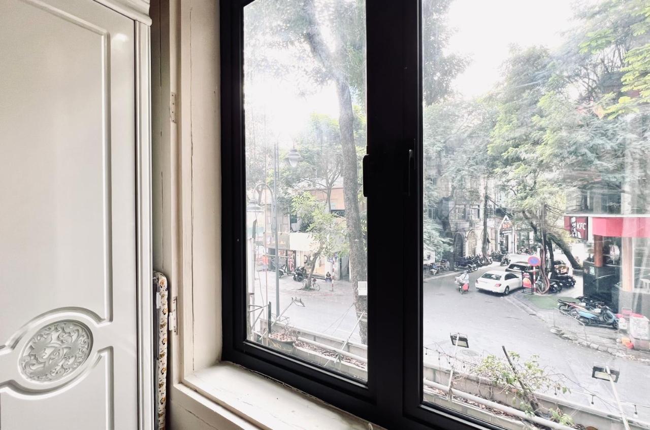 The First Ba Trieu Ha Noi Bed & Breakfast