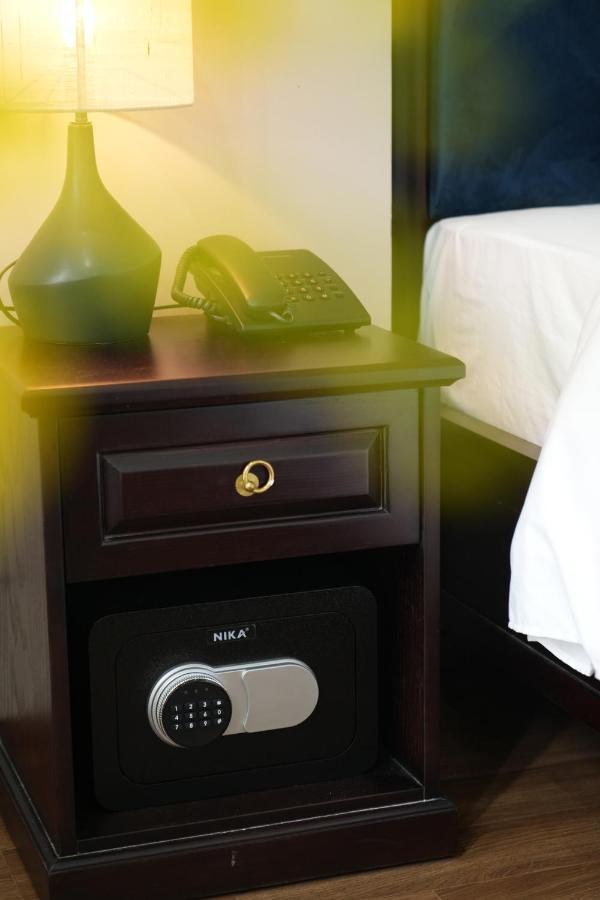 Hotel Fiesta Grand And 4*