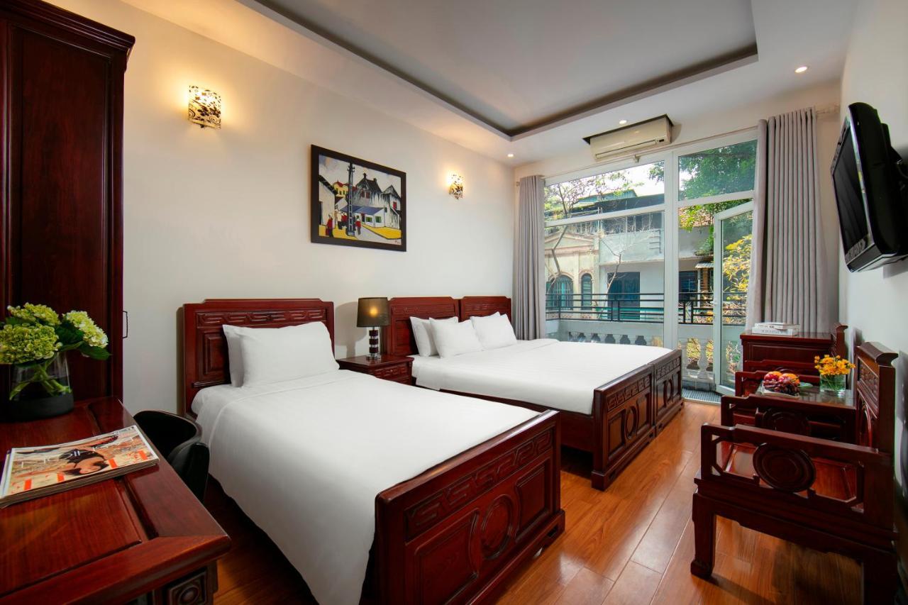 Moonlight Hotel 2*