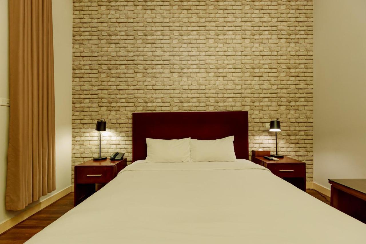 Hotel Super Oyo Capital O 1173 Le Grand - The Ruby Hanói