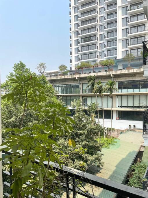 Căn hộ Spacious Balcony Apt•kitchen•west Hà Nội