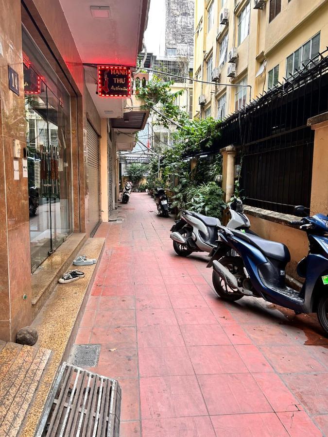 Homestay Anchie Ly Nam De- Ha Noi Train Street- Ha Noi Old Quarter *