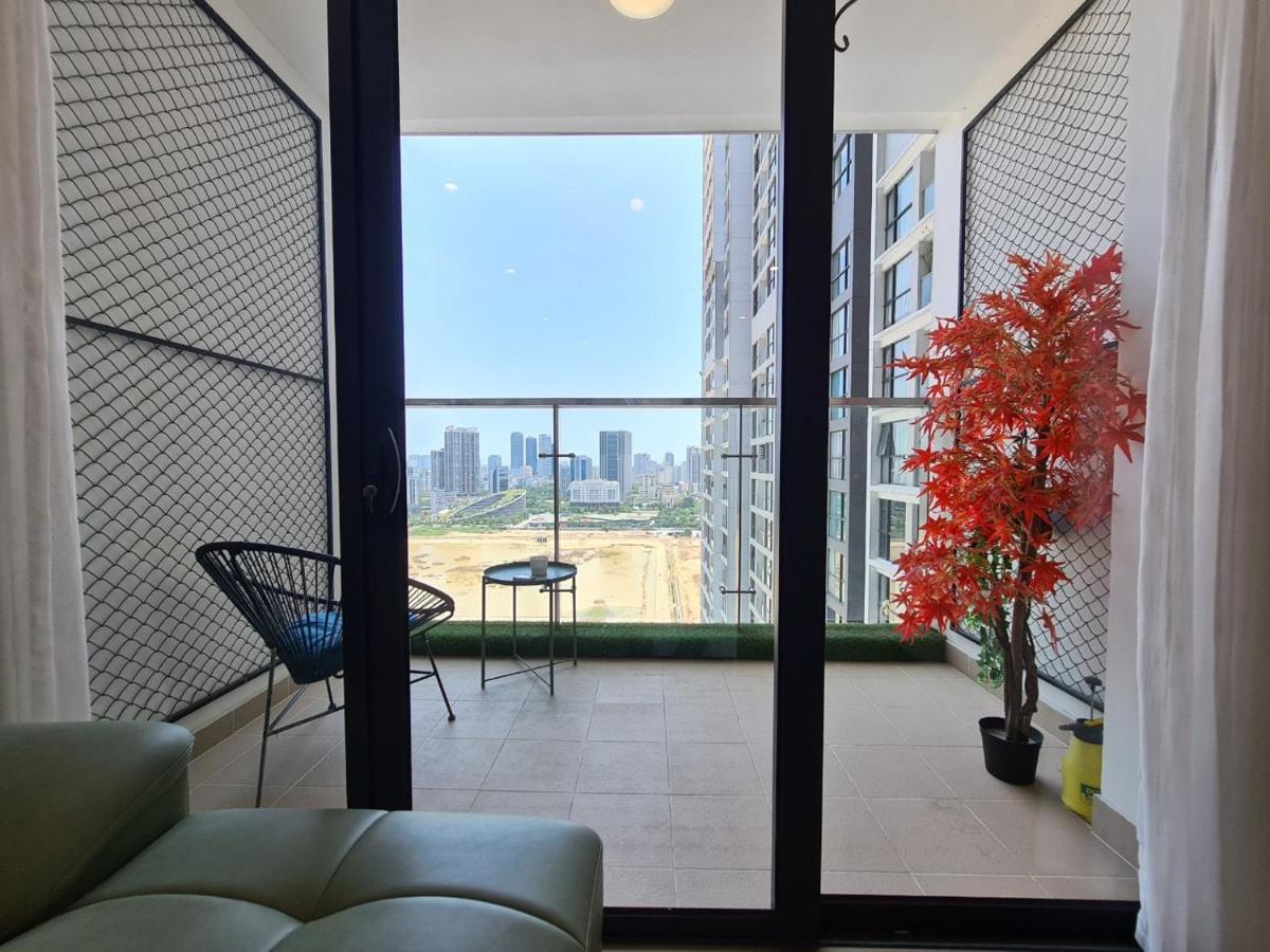 Vincom Plaza Vinhomes Sky Pham Hung My Dinh *