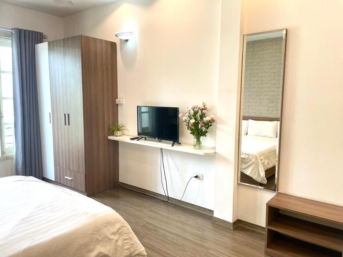 Spacious Balcony Apt•kitchen•west * Hà Nội