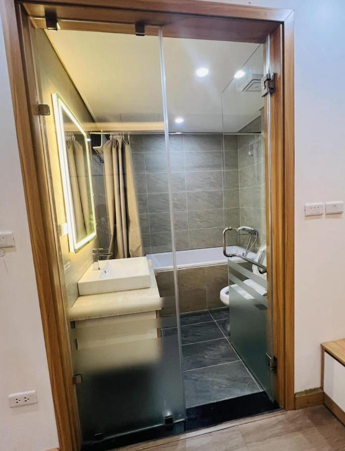 H&a Homestay - 40m, New Built, Center Location, Quiet Place, Full Facilities *