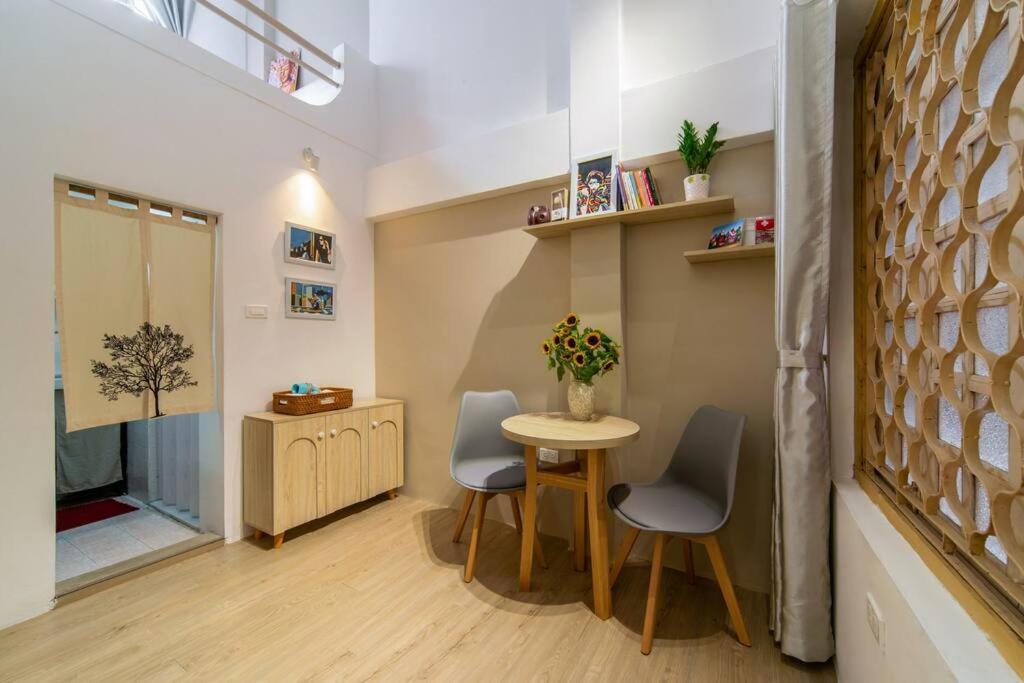Holly Hideaway-cozy Nest -balcony- Center Apartamento