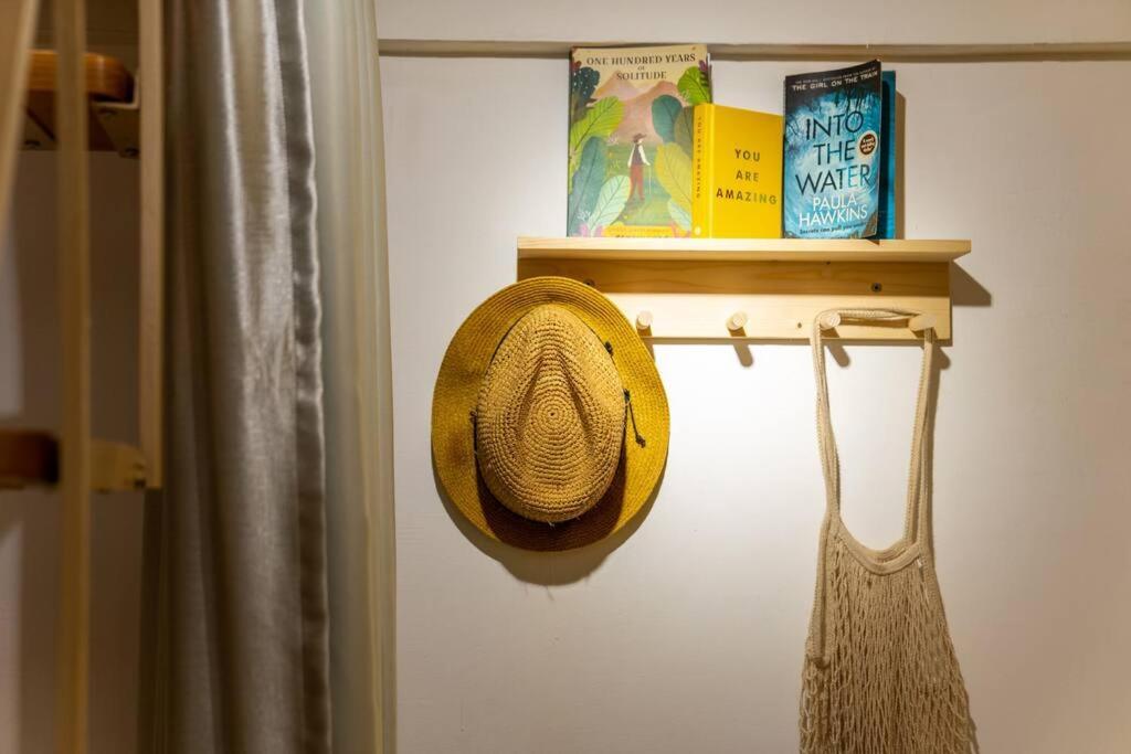 Apartamento Holly Hideaway-cozy Nest -balcony- Center Hanói