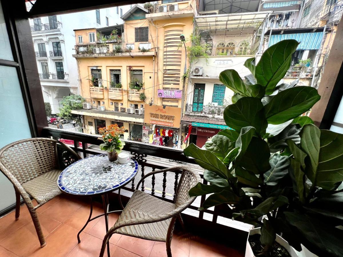 Warm Hanoi, Near Hoankiem Lake, 2brs, Old Quarter Apartment *