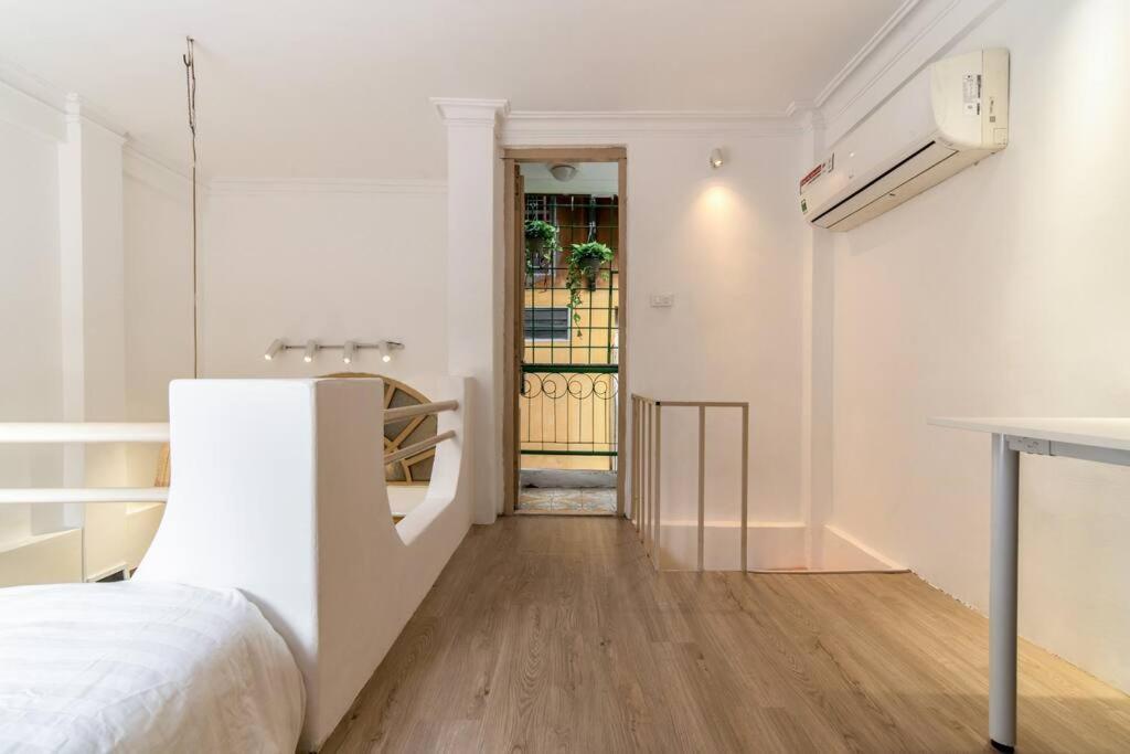 Holly Hideaway-cozy Nest -balcony- Center Apartamento *