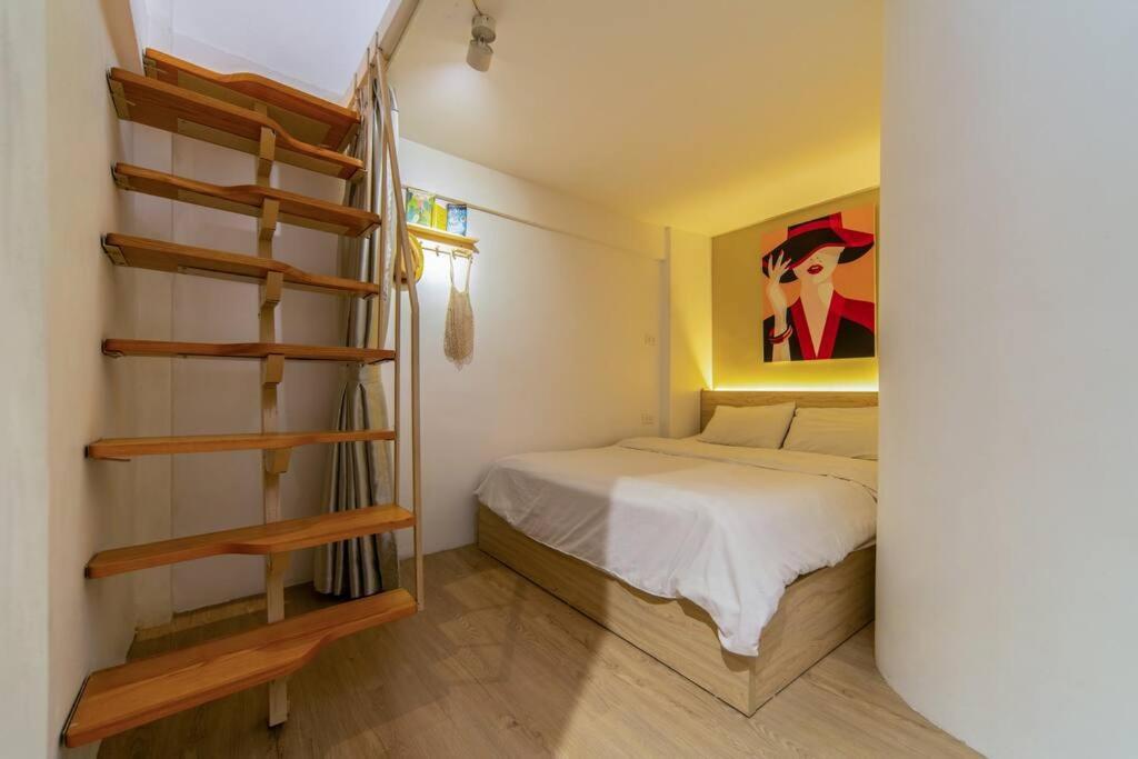 Holly Hideaway-cozy Nest -balcony- Center Apartamento Hanói