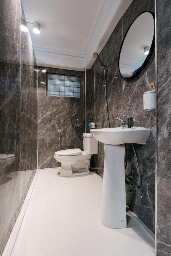 Kemkayvilla W 5br_ Bathtub_rooftopviews_30s To Hoankiem Hanoi