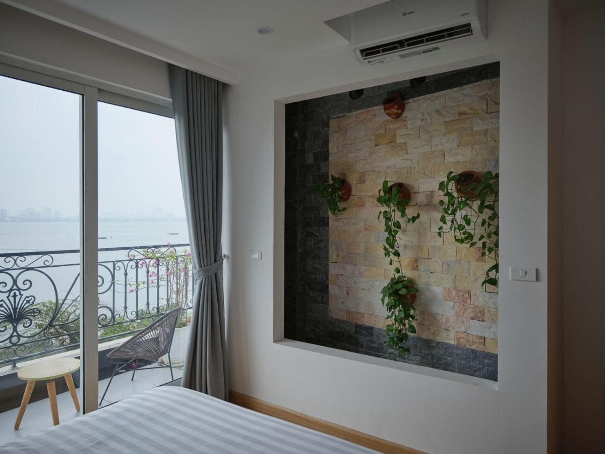 Moonlight Tay Ho Apartment