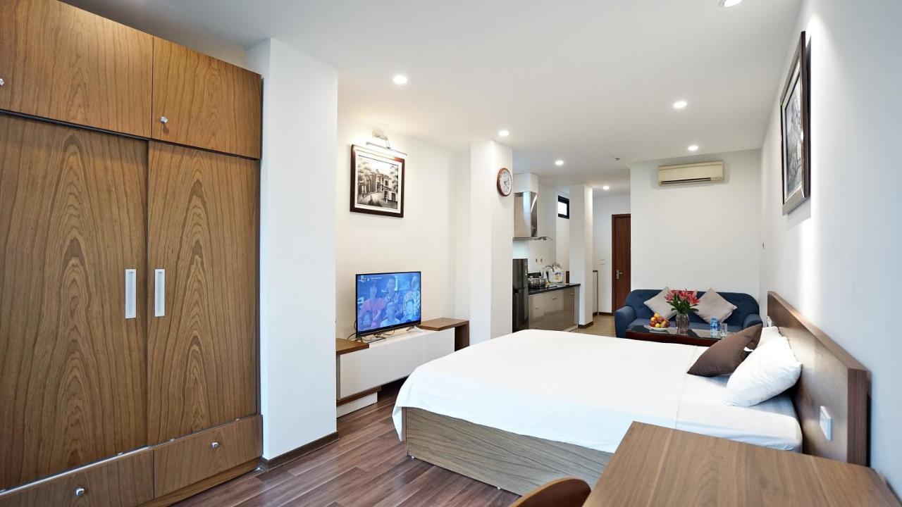 Cl•charming Studio Apt•balcony/laundry•van Mieu Căn hộ *