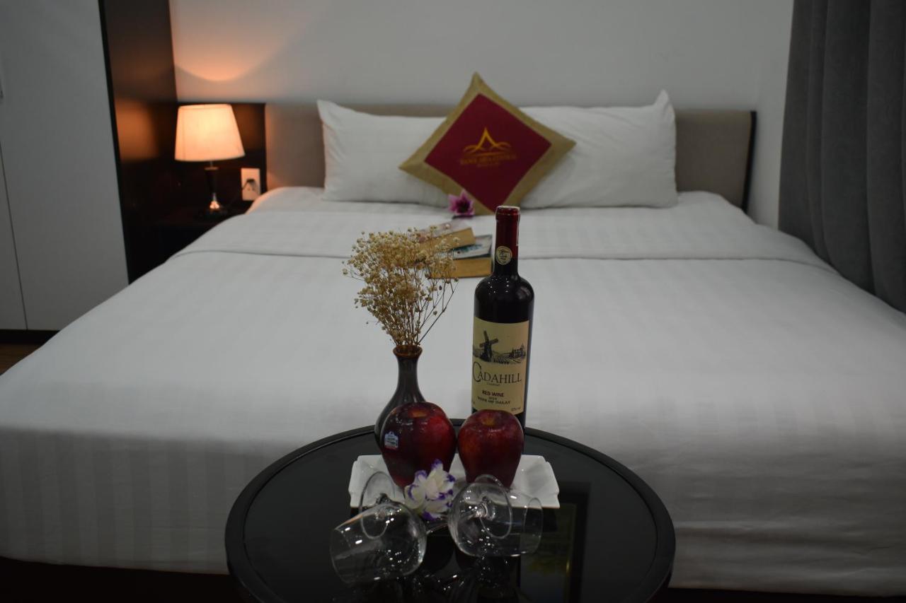 Aria & 3* Hanoi