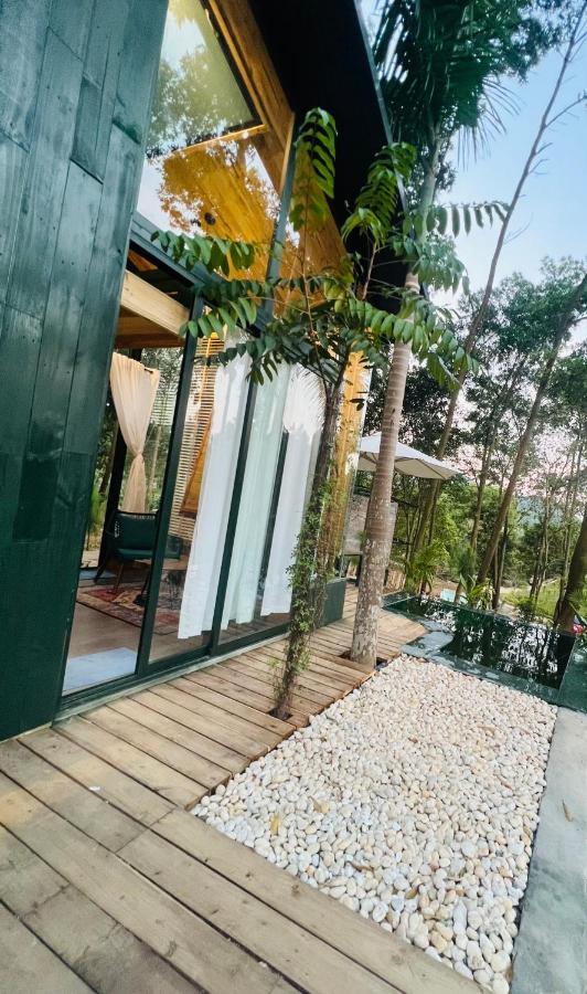 Lee & Sau Sau Garden - Venuestay Hanoi