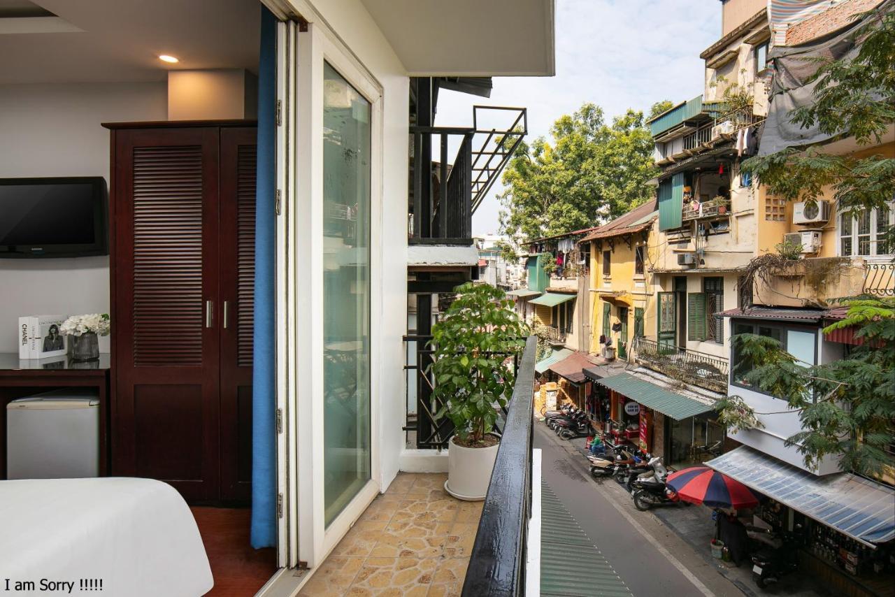 Cristina Center & Hotel
