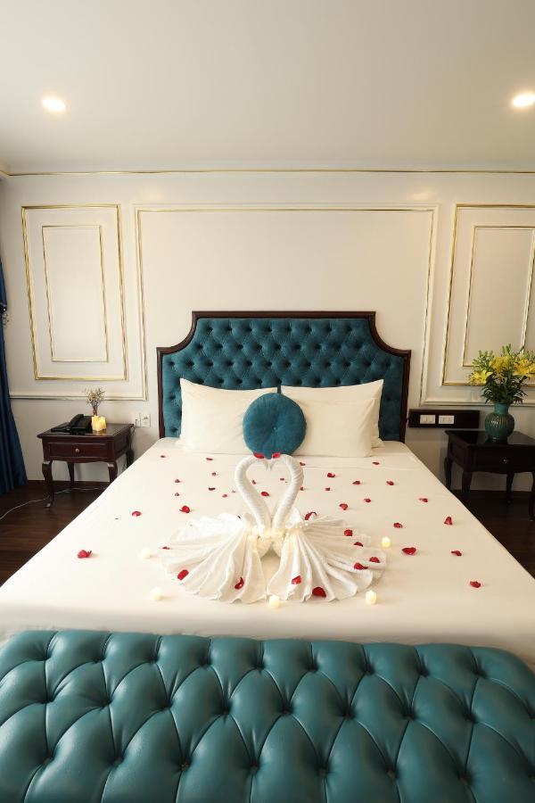Royal Văn Phú Khách sạn 2*