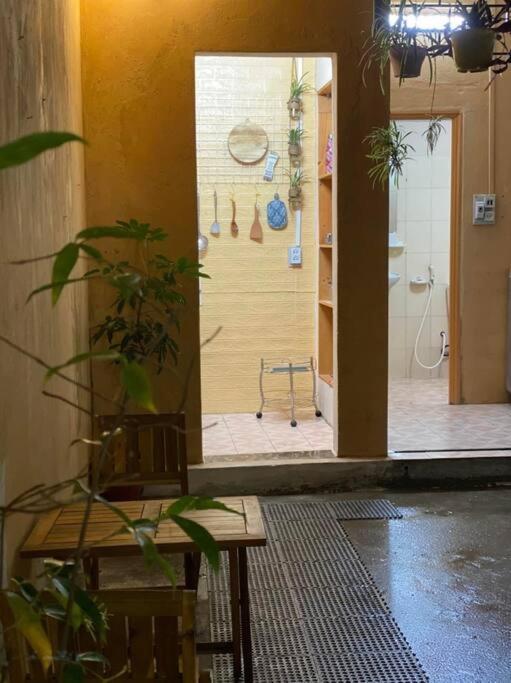 T30 Homestay, Near Lotte Tay Ho, 25minutes To The Airport Holiday home *