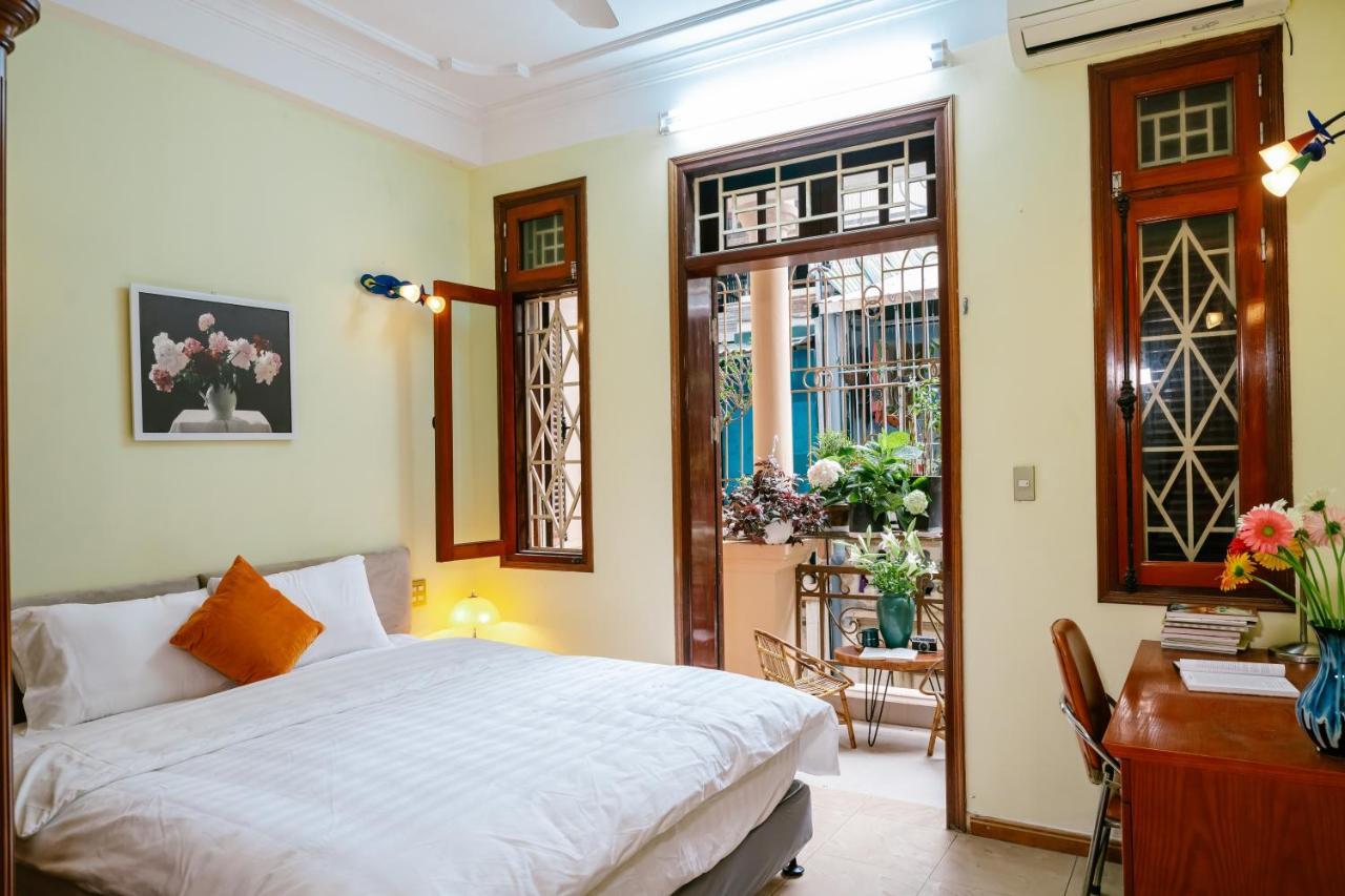 Homestay Hola House *