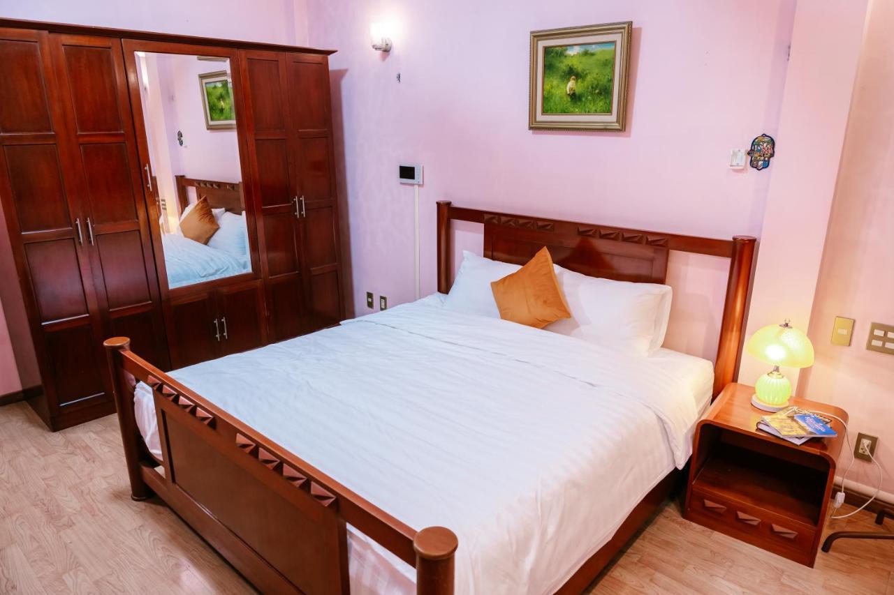 Hola House Hanoi
