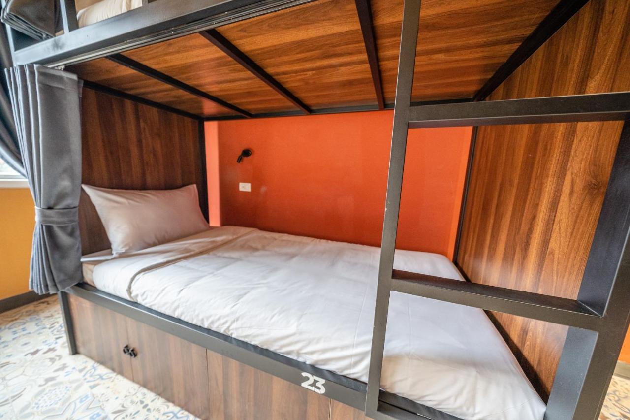 Hostel Mad Monkey *